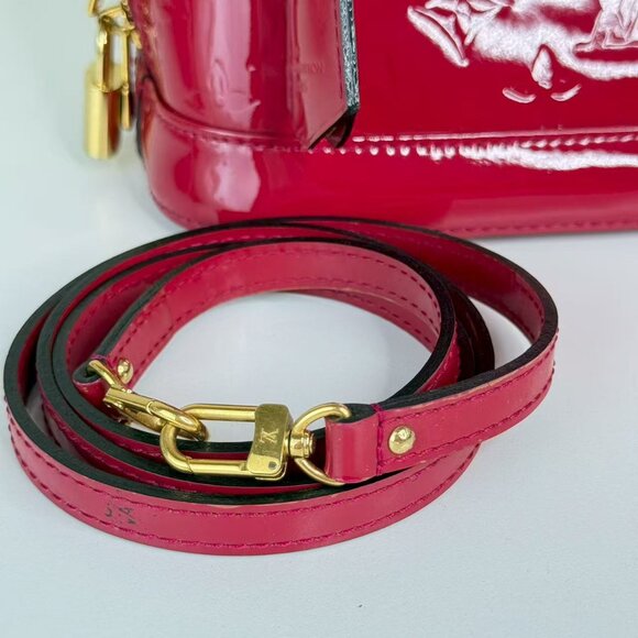 Louis Vuitton Vernis Red Alma BB Shoulder Bag With Classic Monogram Pattern - Picture 9 of 10